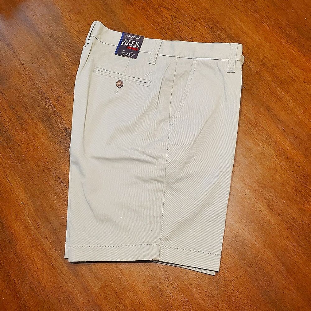 Men's Seafoam green shorts
